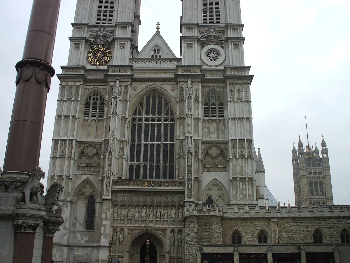 La façade ouest de Westminster Abbey
